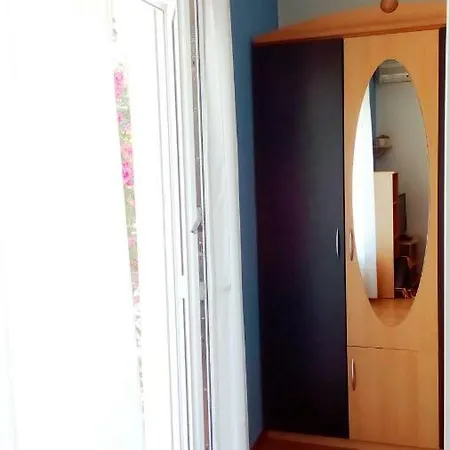 Komunela *