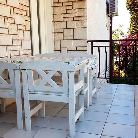 Apartment Komunela