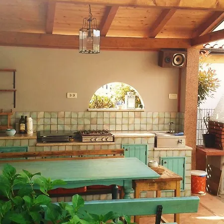 Komunela Apartment *